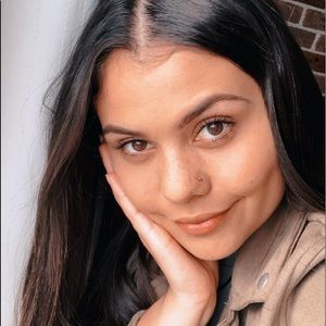 Meet your Posher, Shania